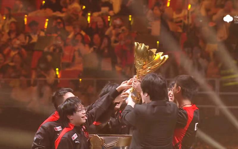 NAVI 在 StarLadder 布达佩斯 Major 2025 第二阶段击败了 Imperial