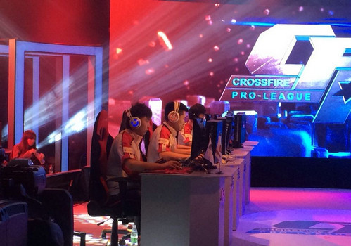 B8 击败 Fnatic ，而 Liquid 在 StarLadder Budapest Major 2025 Stage 2 中输给了 PARIVISION