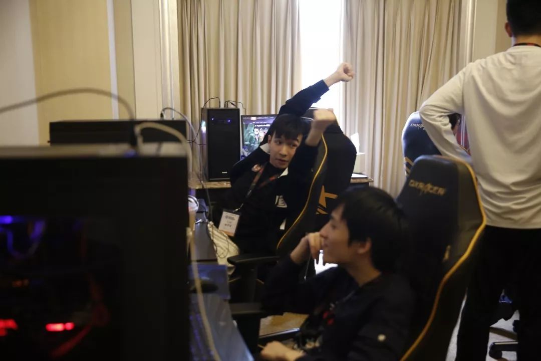 【战报】2021KPL春季赛常规赛第二轮W2D4，成都AG超玩会 3-0 佛山GK